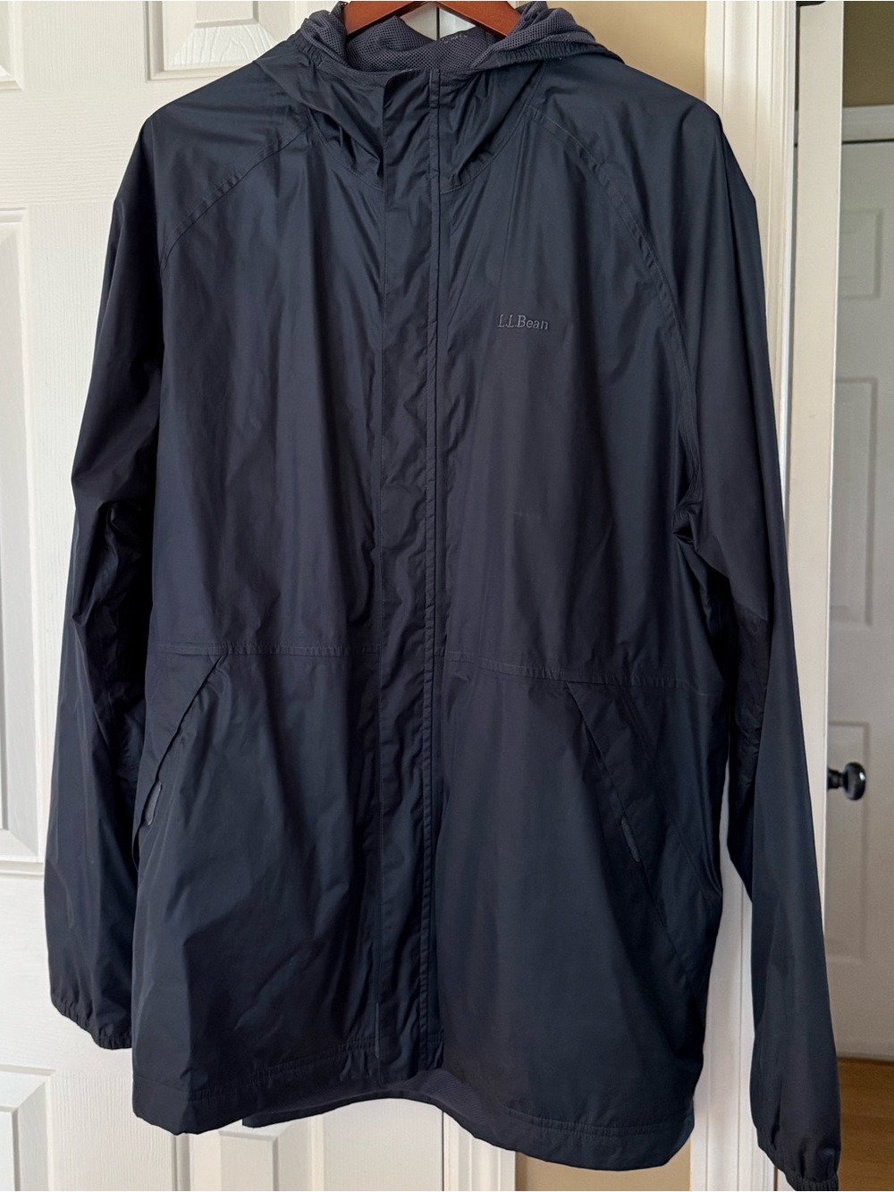 L.L.Bean Men's Waterproof Windbreaker Jacket Size Tall XXL Navy Hooded # 514456